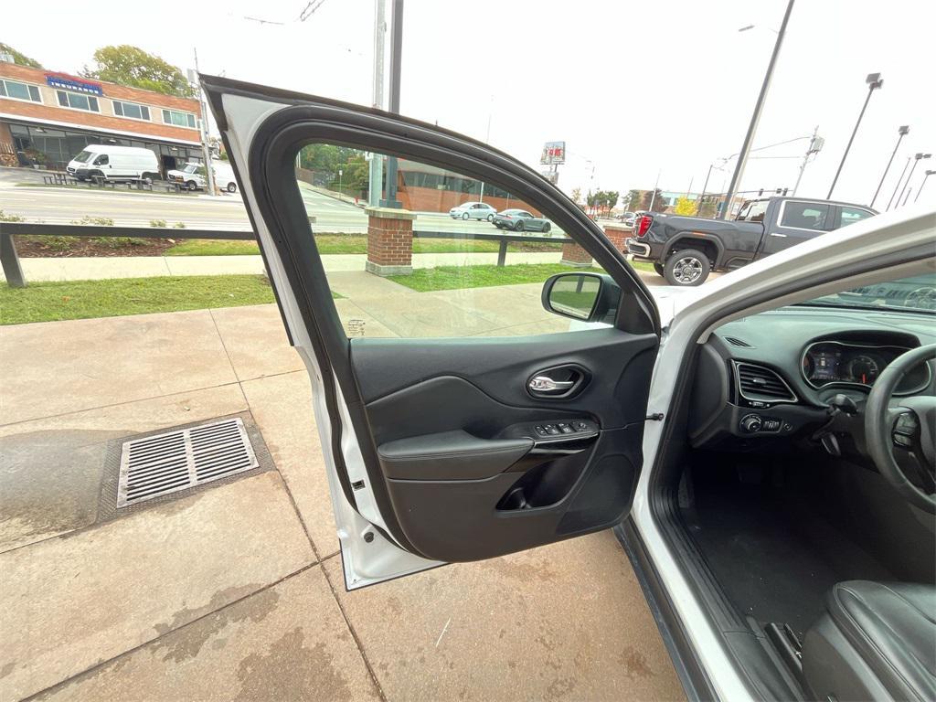 used 2023 Jeep Cherokee car, priced at $21,500