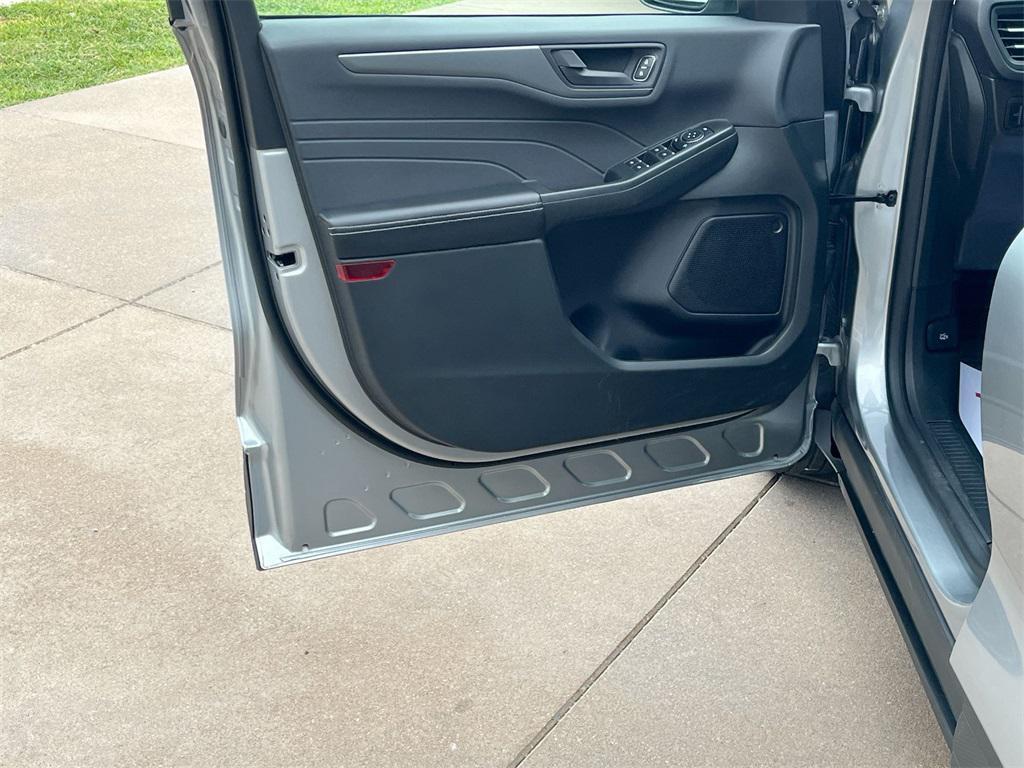 used 2023 Ford Escape car, priced at $23,000
