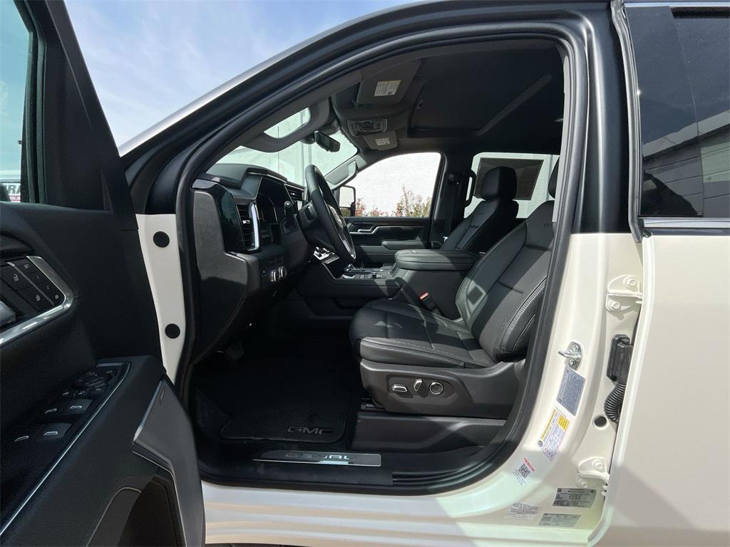 new 2025 GMC Sierra 2500 car, priced at $113,135