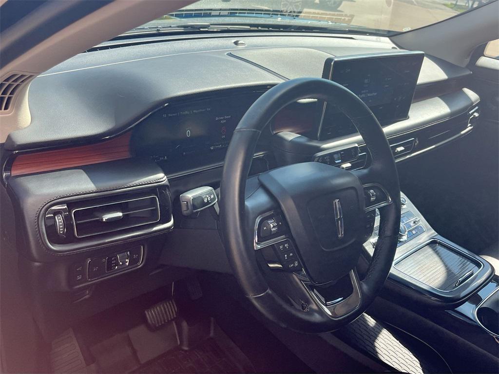 used 2022 Lincoln Nautilus car, priced at $32,500