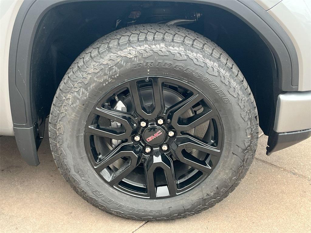 new 2026 GMC Sierra 1500 car, priced at $43,142