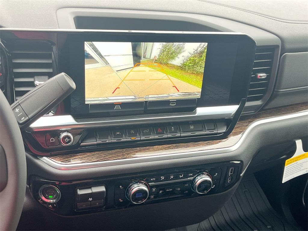 new 2026 GMC Sierra 1500 car, priced at $43,142