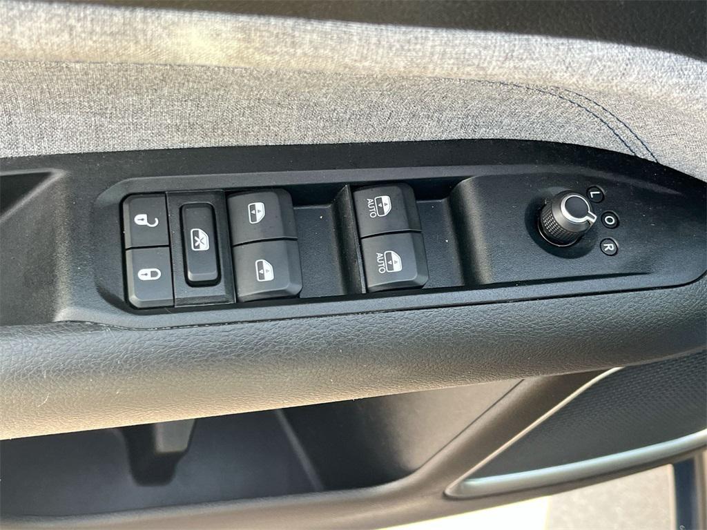 used 2022 Jeep Compass car, priced at $21,000