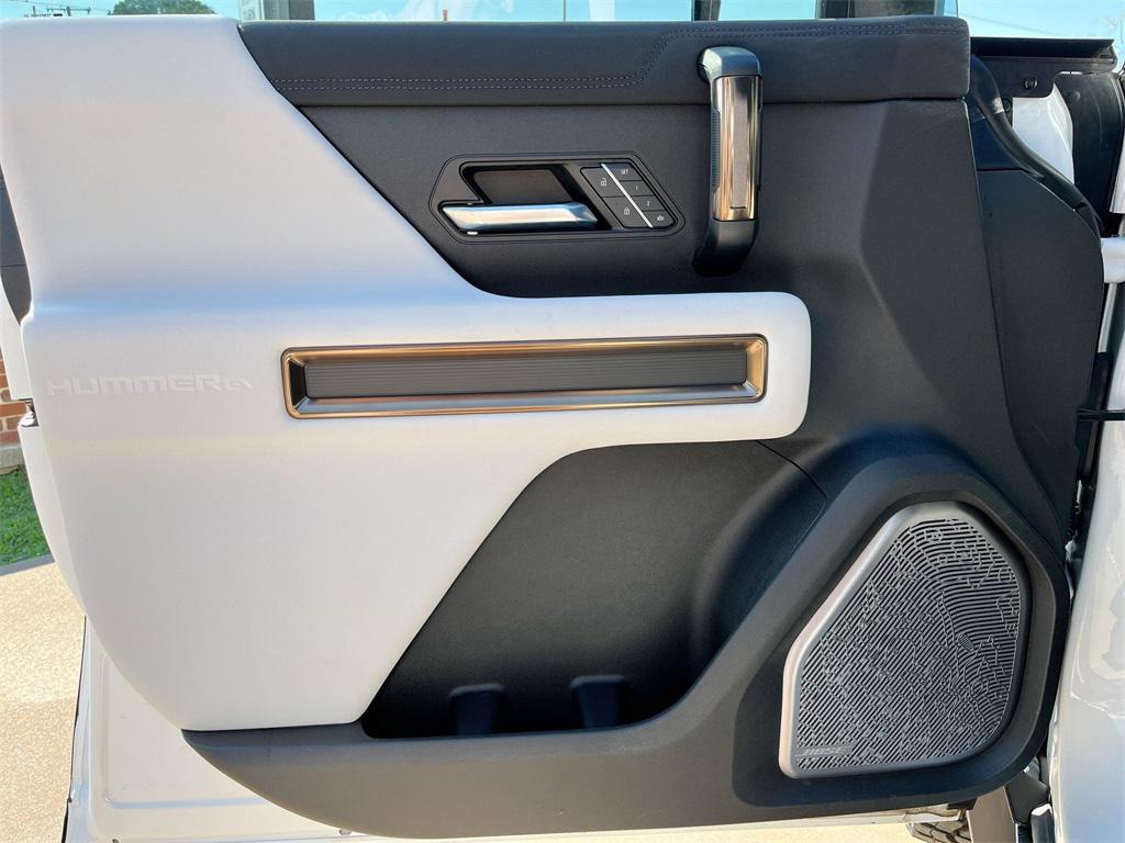 used 2023 GMC HUMMER EV Pickup car, priced at $76,000