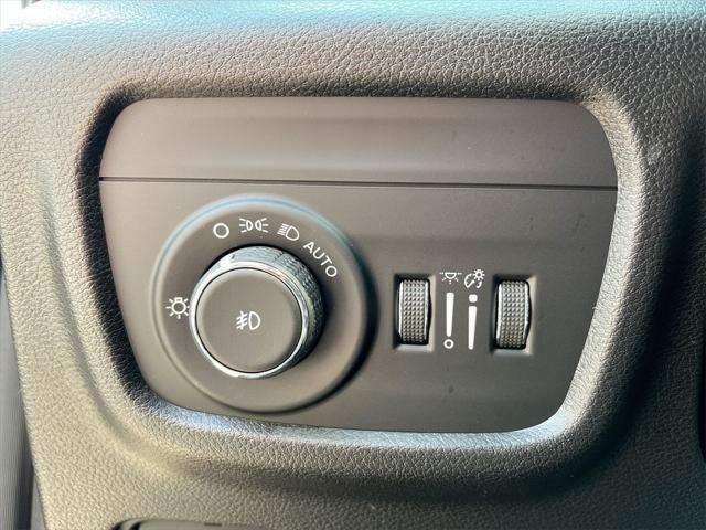 used 2022 Jeep Grand Cherokee car, priced at $27,500