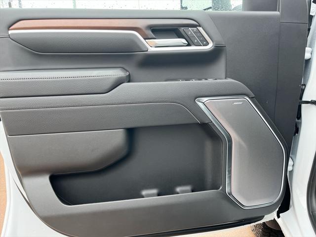 new 2025 GMC Sierra 2500 car, priced at $81,090