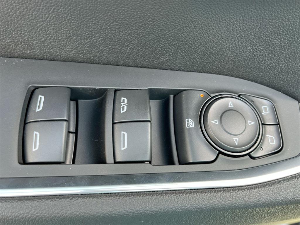 new 2025 GMC Sierra 1500 car, priced at $41,095