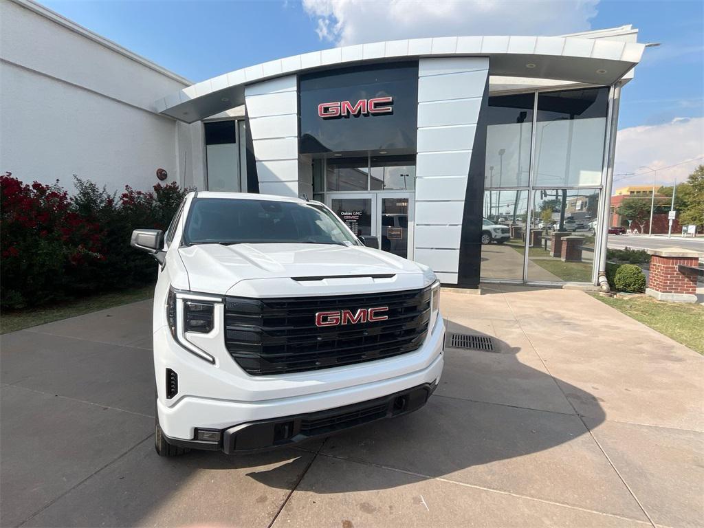 new 2025 GMC Sierra 1500 car, priced at $41,095