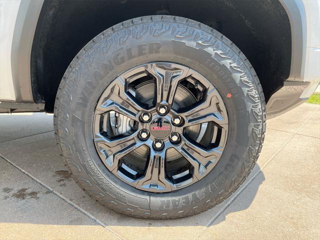 new 2025 GMC Canyon car, priced at $40,925