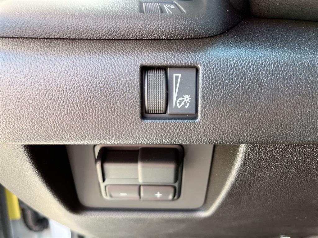 new 2025 GMC Canyon car, priced at $38,425