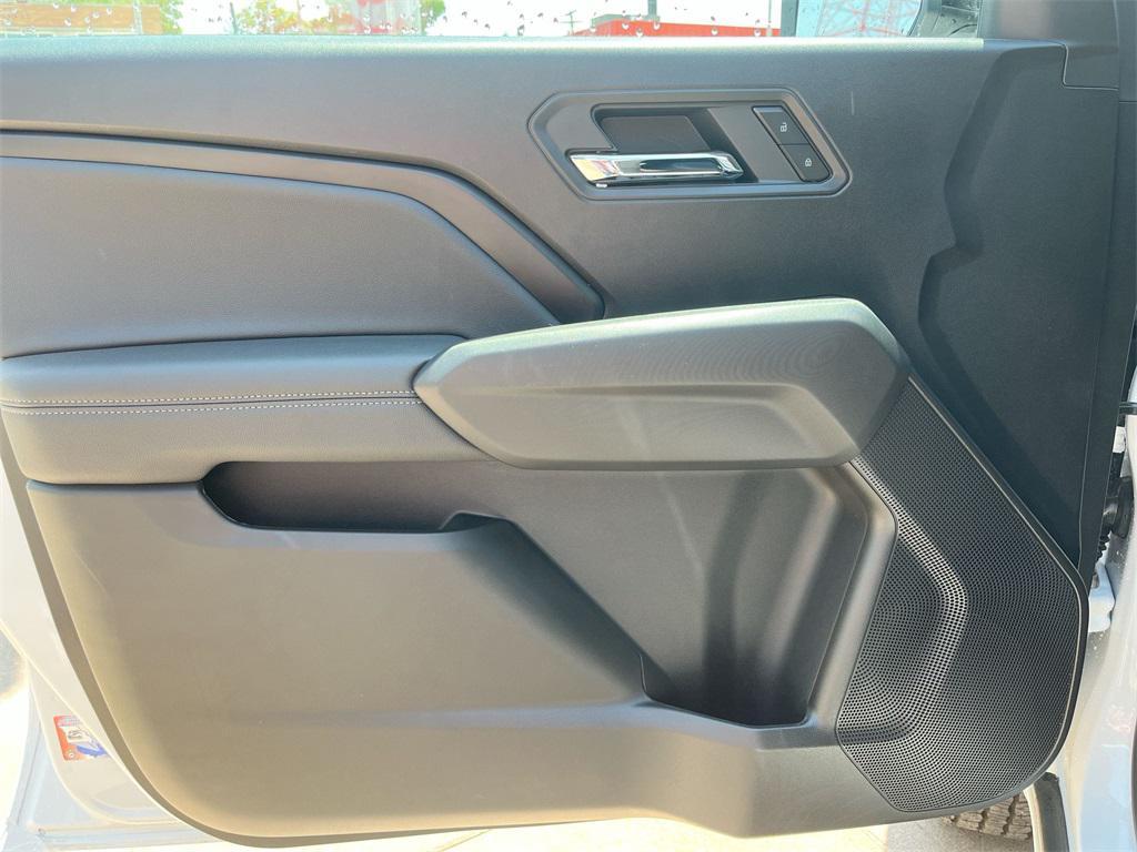 new 2025 GMC Canyon car, priced at $38,425