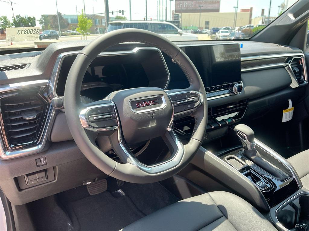 new 2025 GMC Canyon car, priced at $38,425