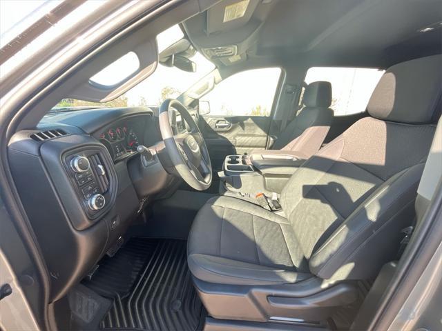 new 2025 GMC Sierra 1500 car, priced at $39,640