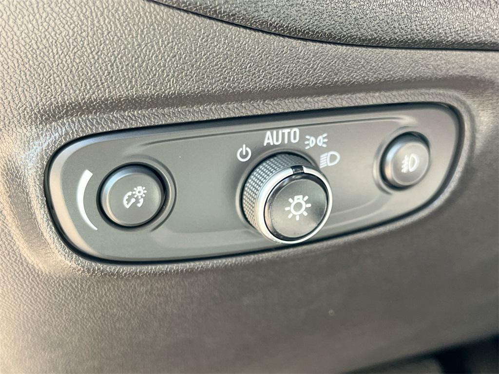 used 2021 Chevrolet Equinox car, priced at $19,000