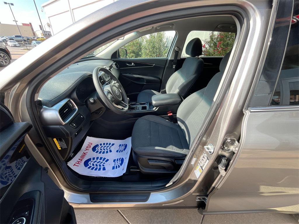 used 2018 Kia Sorento car, priced at $15,500
