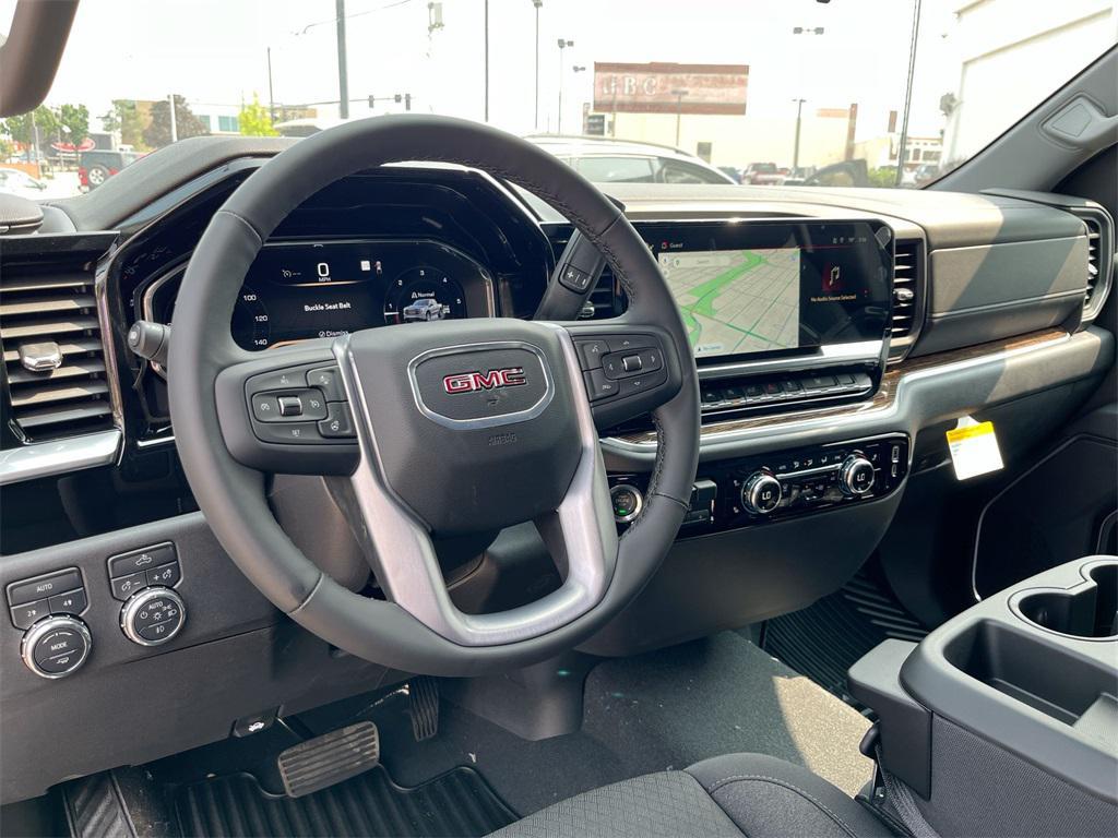 new 2025 GMC Sierra 1500 car, priced at $43,080