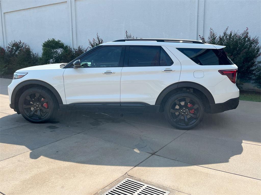 used 2022 Ford Explorer car, priced at $32,000