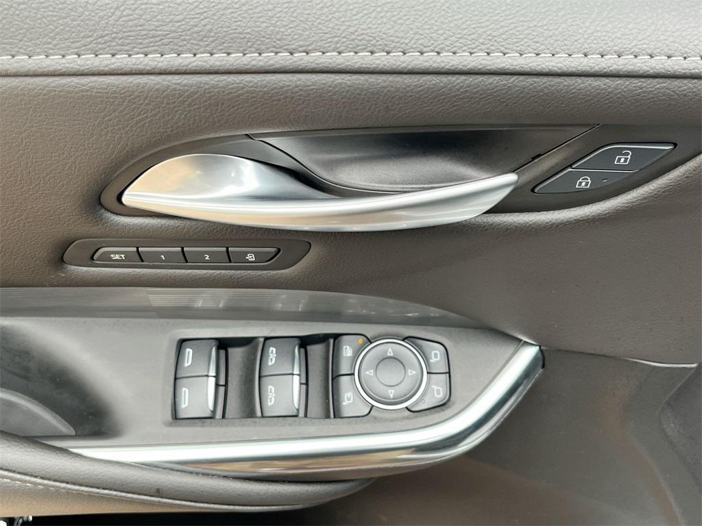 used 2024 Cadillac XT4 car, priced at $39,000