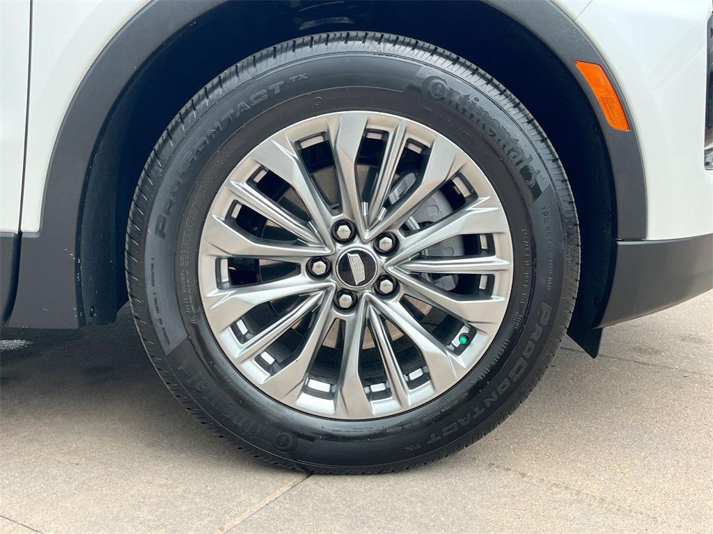 used 2024 Cadillac XT4 car, priced at $39,000