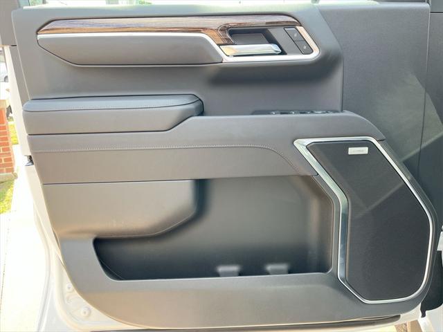 new 2025 GMC Sierra 1500 car, priced at $53,730