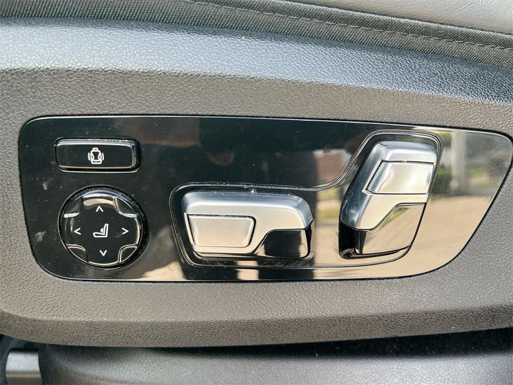 used 2024 BMW X7 car, priced at $59,000