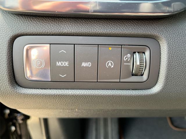 new 2025 GMC Acadia car, priced at $48,390