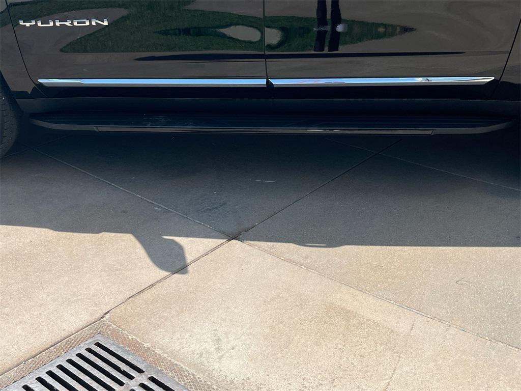 new 2025 GMC Yukon XL car, priced at $73,610