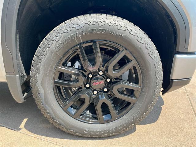 new 2025 GMC Sierra 1500 car, priced at $52,805