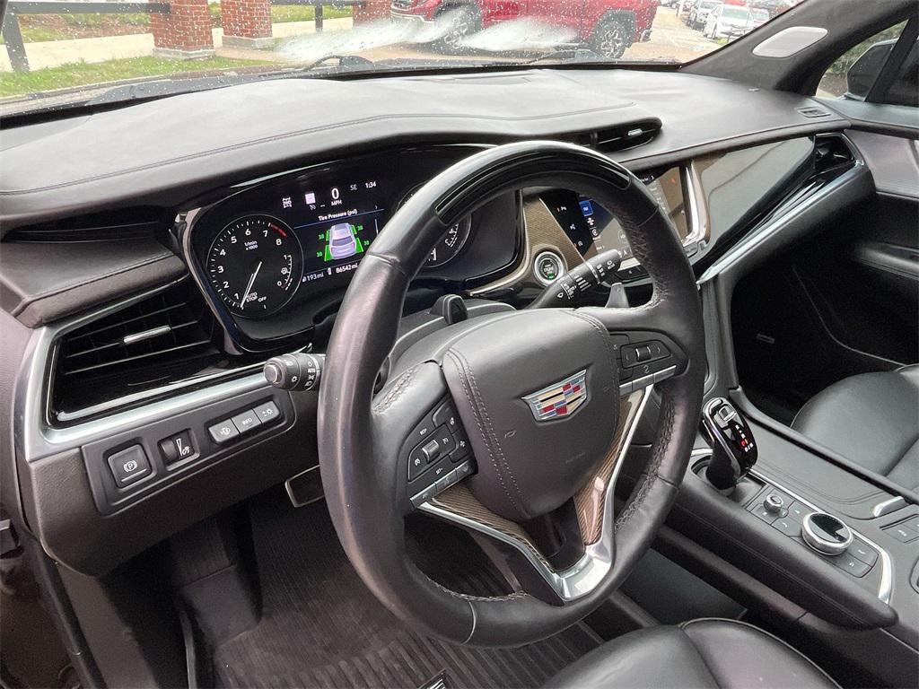 used 2022 Cadillac XT6 car, priced at $30,500