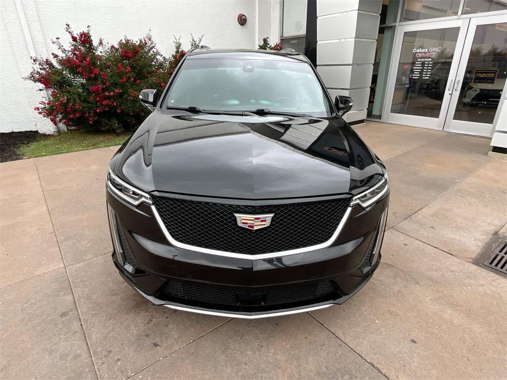 used 2022 Cadillac XT6 car, priced at $30,500