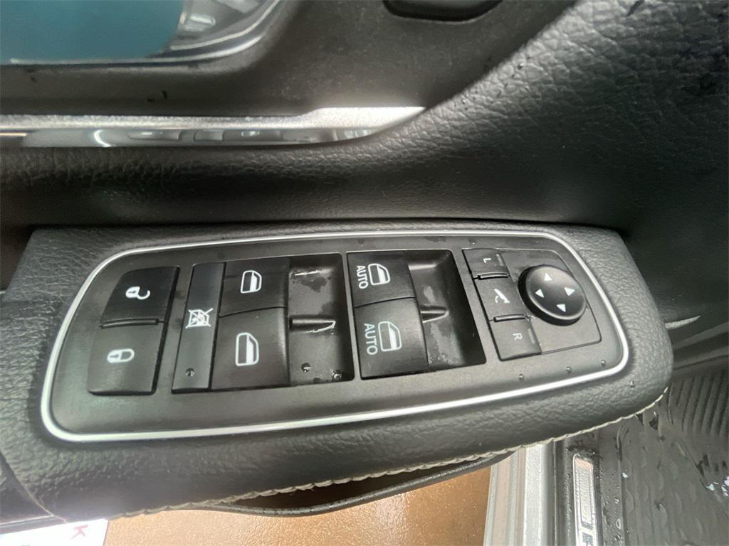 used 2021 Ram 1500 car, priced at $33,100