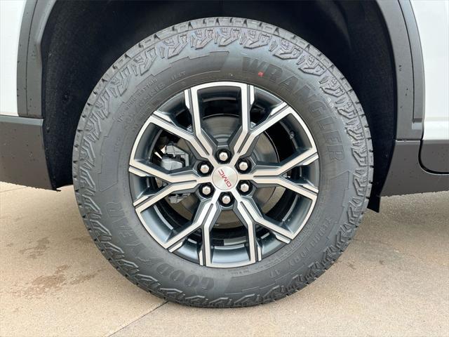 new 2025 GMC Acadia car, priced at $45,895