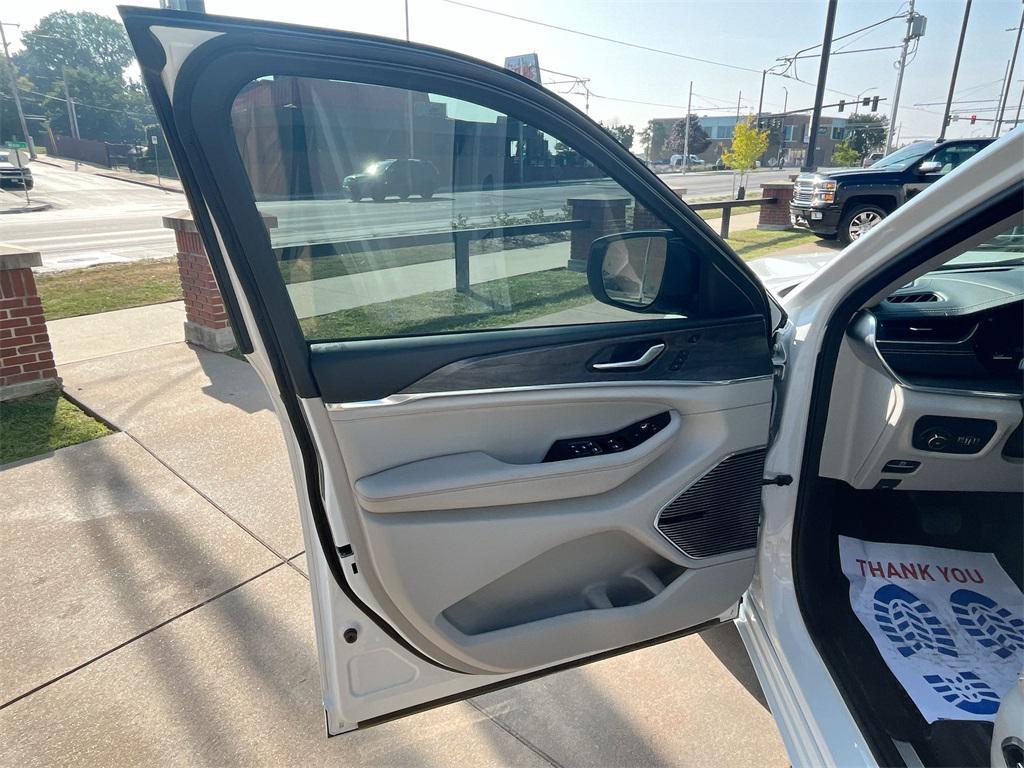 used 2022 Jeep Grand Cherokee L car, priced at $37,500