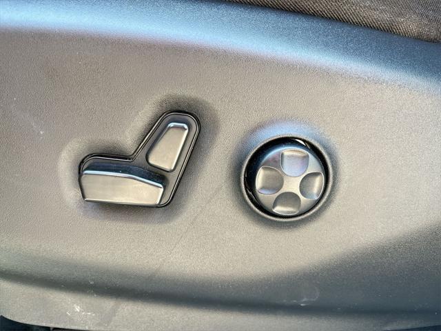 used 2023 Chrysler Pacifica car, priced at $23,000