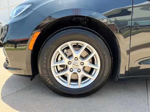 used 2023 Chrysler Pacifica car, priced at $23,000