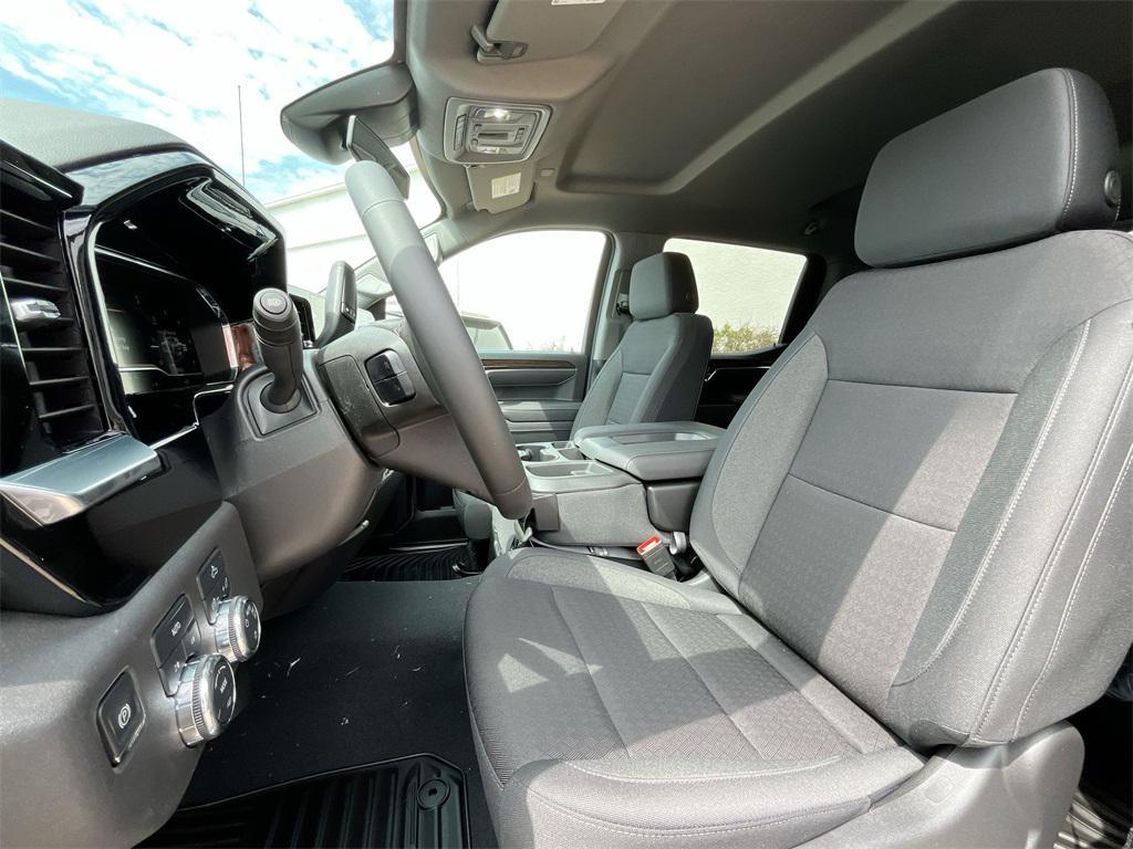 new 2025 GMC Sierra 1500 car, priced at $47,440