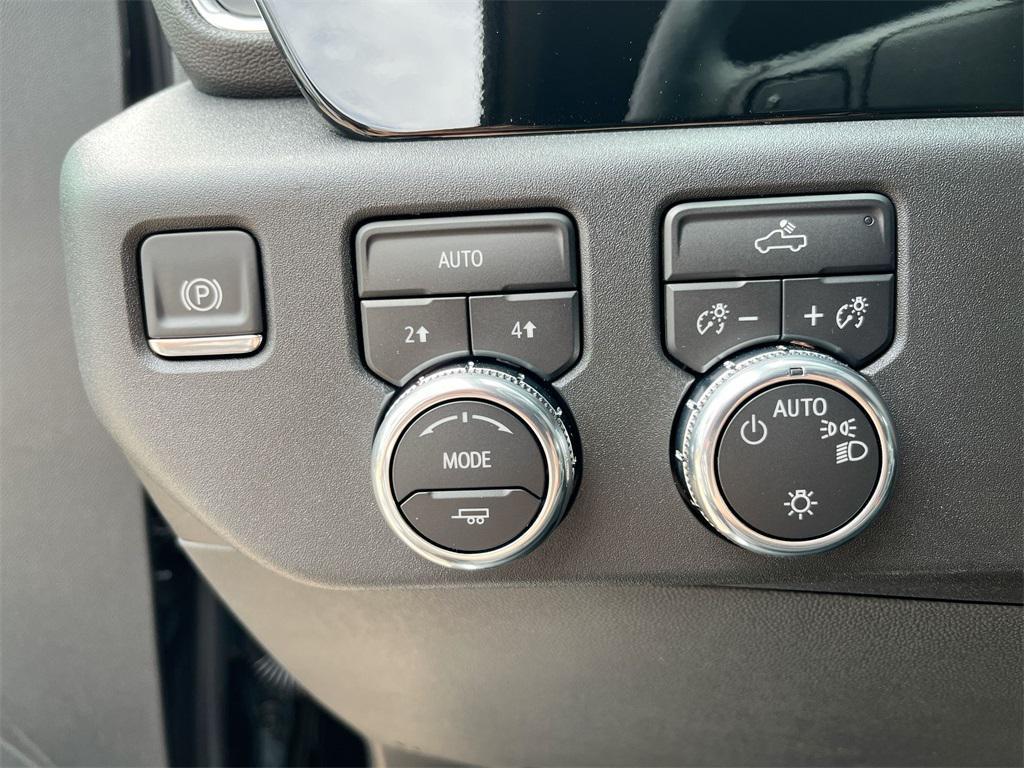 new 2025 GMC Sierra 1500 car, priced at $47,440