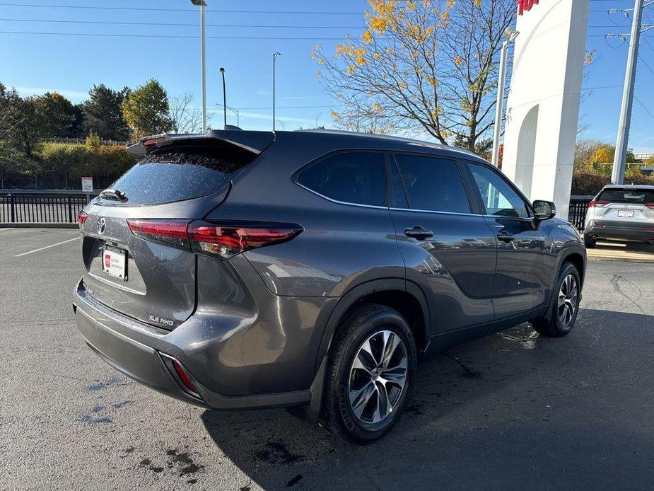 used 2024 Toyota Highlander car, priced at $41,509