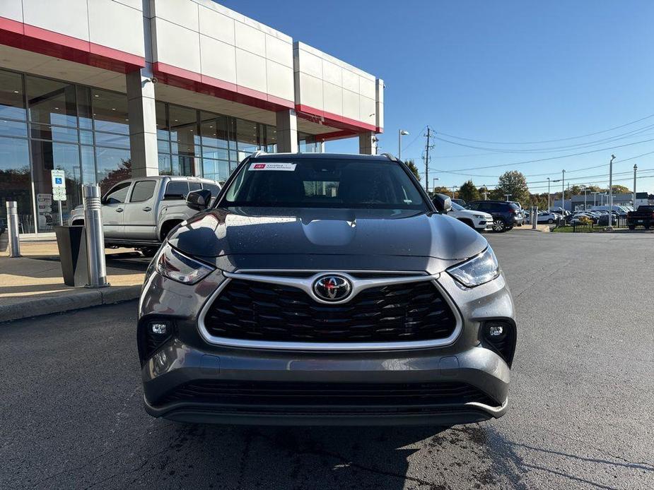 used 2024 Toyota Highlander car, priced at $41,509