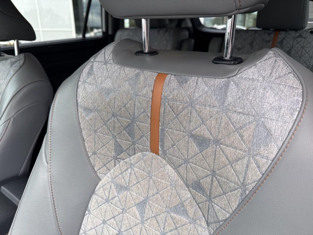 used 2022 Toyota Highlander Hybrid car, priced at $29,996