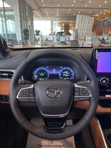 new 2025 Toyota Highlander car, priced at $54,882