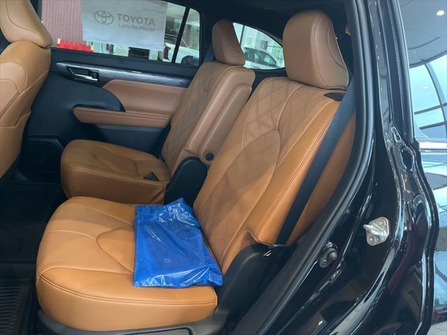 new 2025 Toyota Highlander car, priced at $54,882