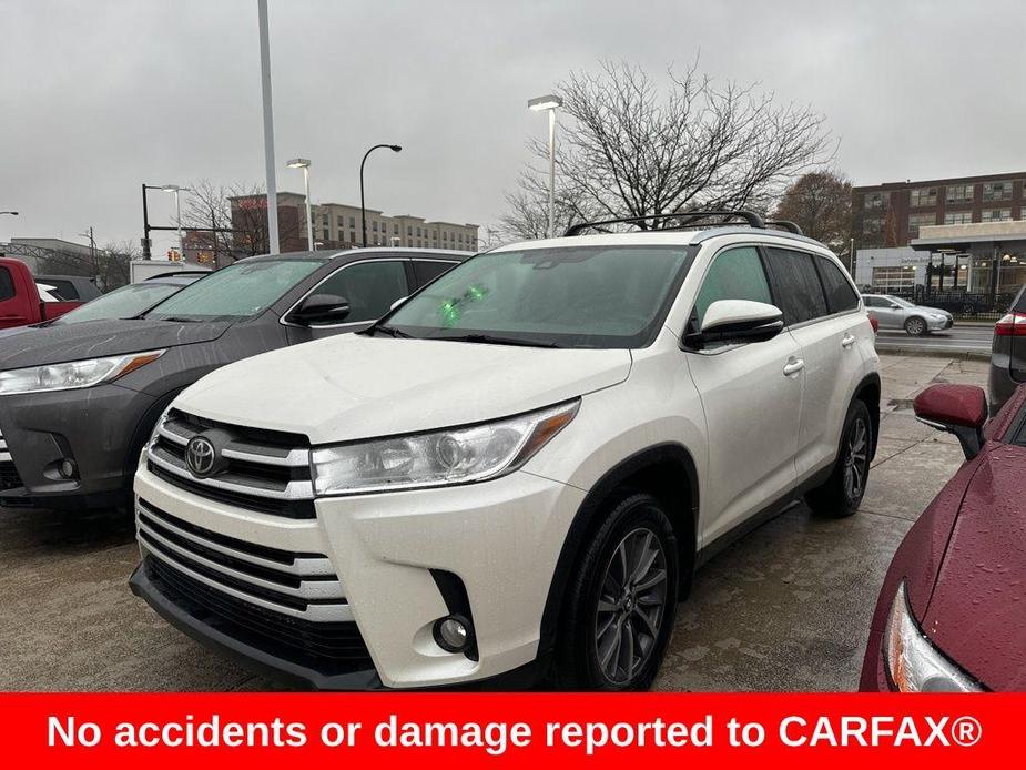 used 2019 Toyota Highlander car, priced at $26,894