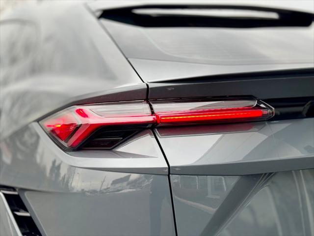 used 2024 Lamborghini Urus car, priced at $289,988