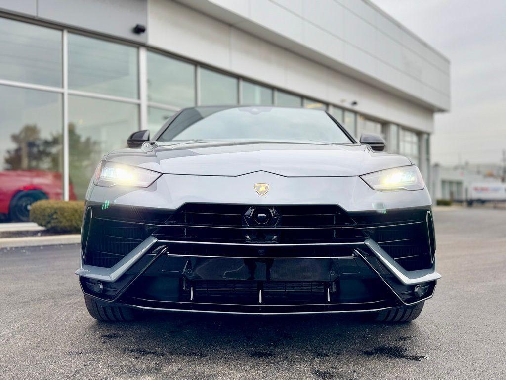 used 2024 Lamborghini Urus car, priced at $289,989