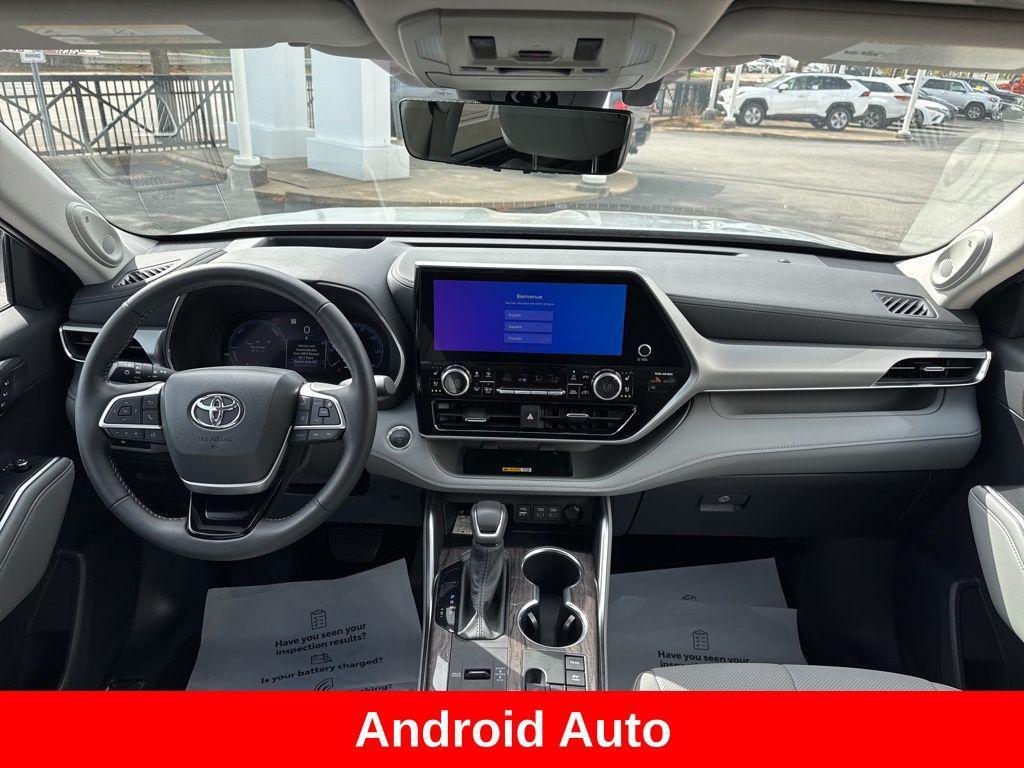 used 2025 Toyota Highlander Hybrid car, priced at $56,421