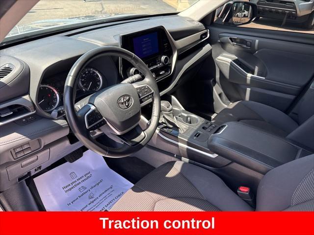 used 2023 Toyota Highlander car, priced at $31,591