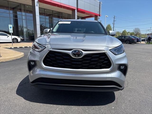 used 2023 Toyota Highlander car, priced at $31,798