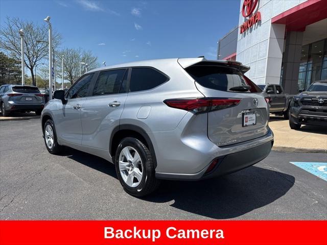 used 2023 Toyota Highlander car, priced at $31,591