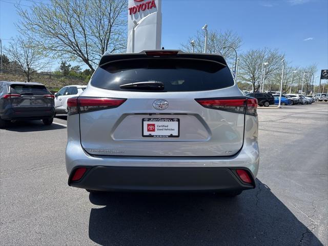 used 2023 Toyota Highlander car, priced at $31,798